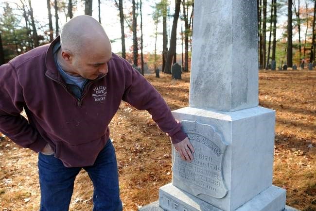 Headstone Halloween Spencerville IN 46788